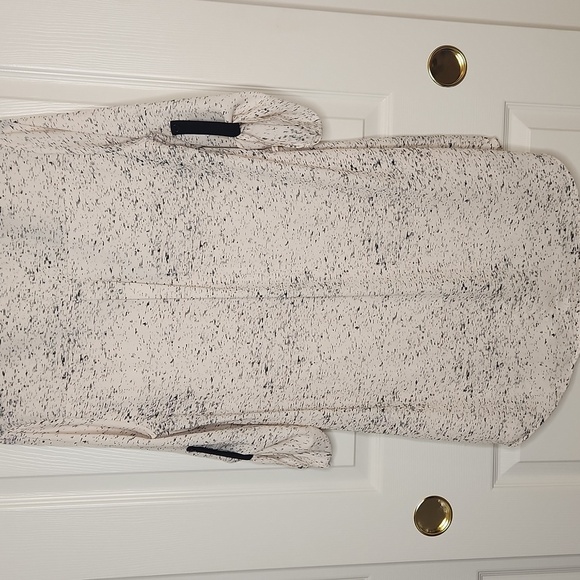 Lush Women's Cream/Black  V-Neck Trim Speckled Pattern Tunic Blouse Size S - Picture 14 of 15